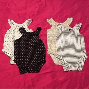 4 Newborn girls bodysuit
